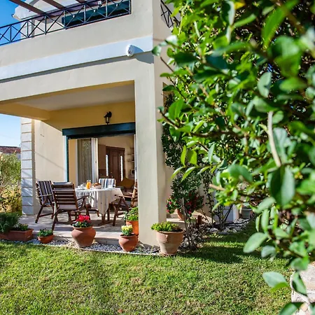 بيت للعطل Shell & Pebble *