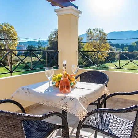 Shell & Pebble أخارافي